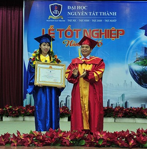 LỄ PHỤC TỐT NGHIỆP ĐẠI HỌC NGUYỄN TẤT THÀNH