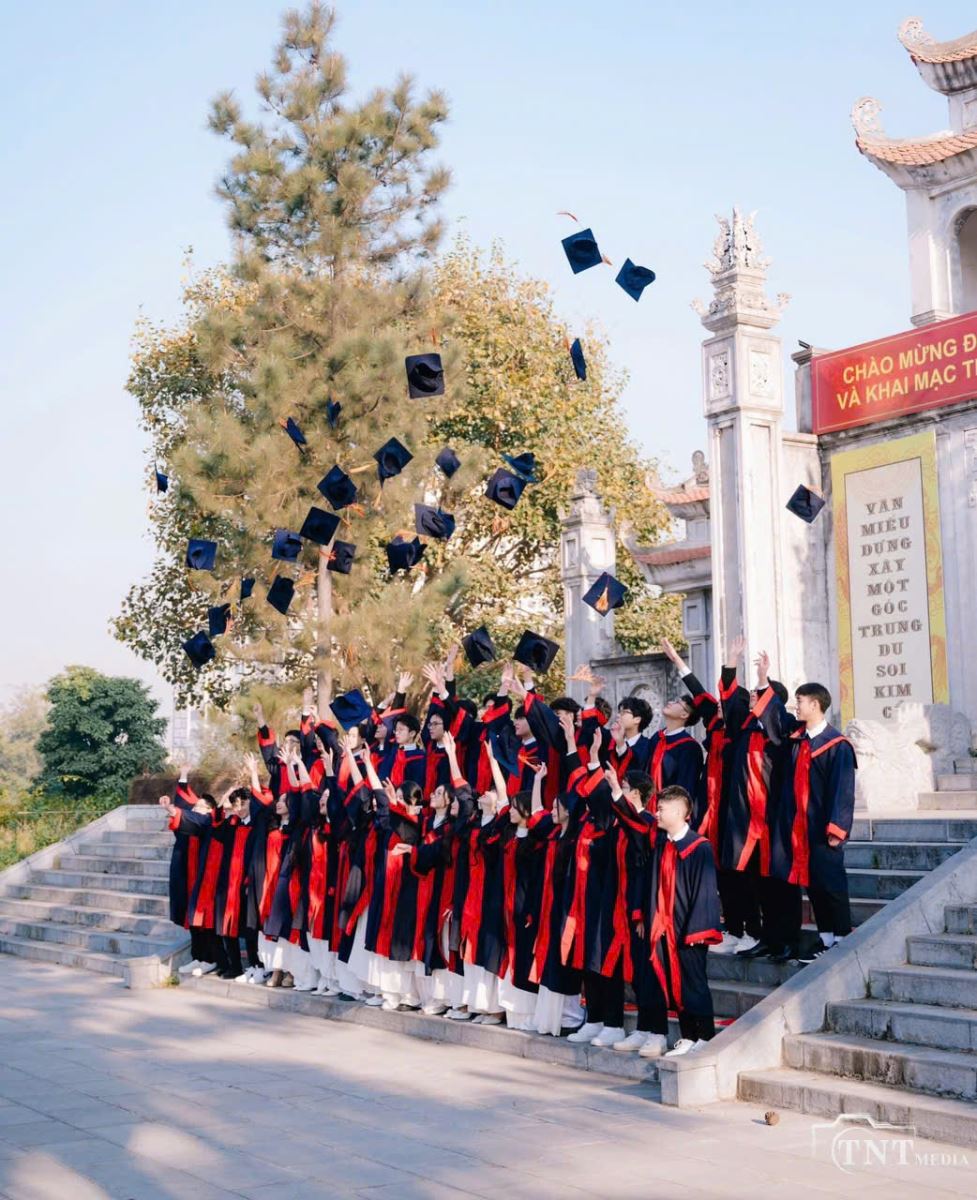MAY ÁO TỐT NGHIỆP GIÁ RẺ ĐỒNG NAI 2025